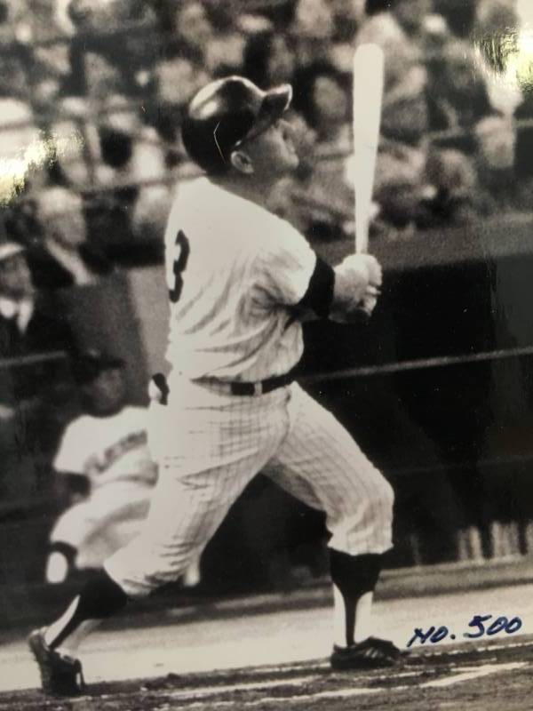 lot 54 image: Harmon Killebrew 500th Home Run Photo - Signed and Framed Hologram