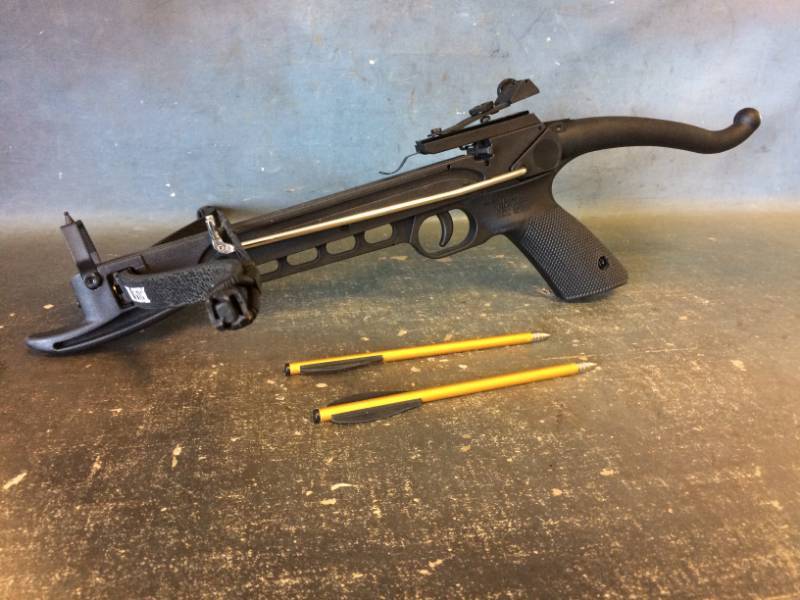 lot 76 image: Crossbow Pistol