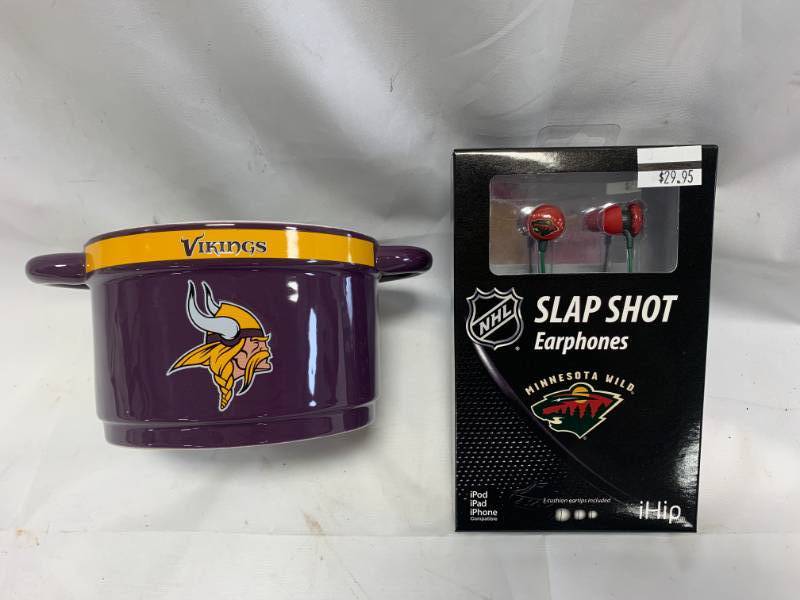 lot 34 image: Brand New Minnesota Wild Iphone Earphones & MN Vikings Chili Bowl