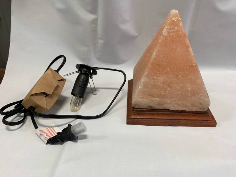 lot 47 image: Himalayan Salt Lamp Pyramid New