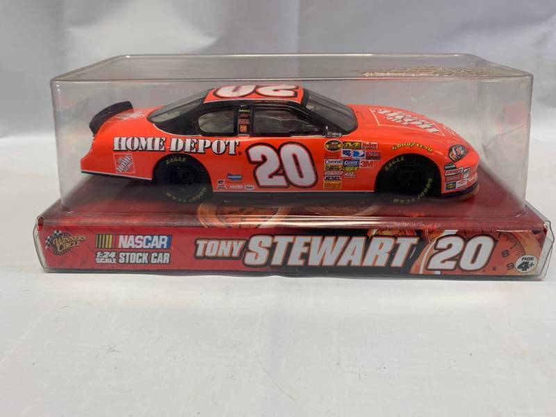 lot 67 image: Tony Stewart 124 Scale #20 Car