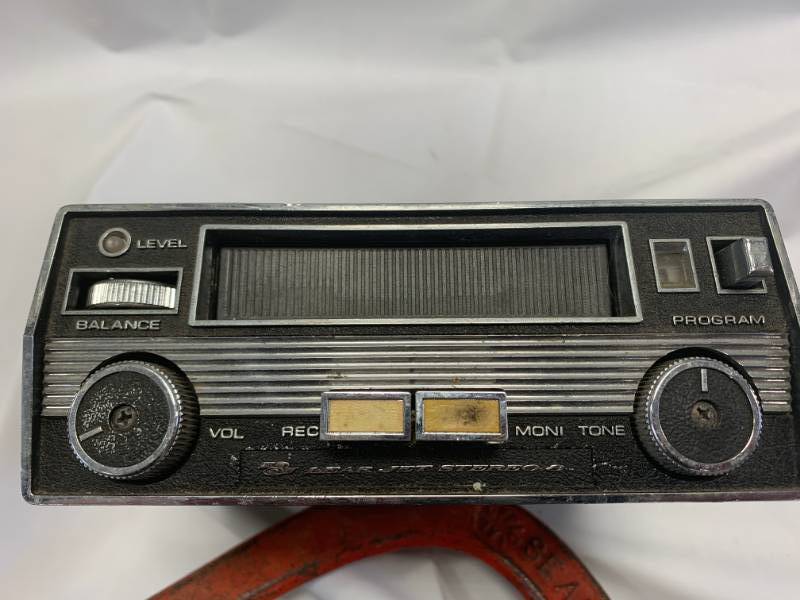 lot 85 image: Lear Jet Model A-260  8 Track Player