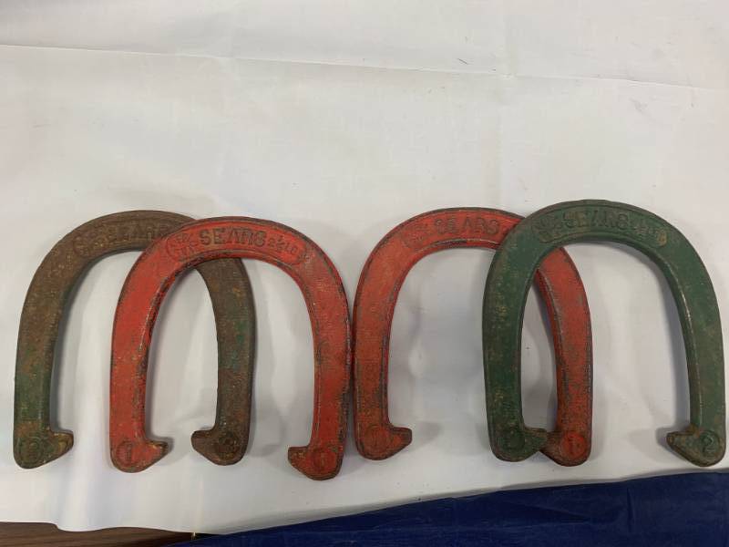 lot 86 image: Vintage Sears 2 12 lb Horseshoes