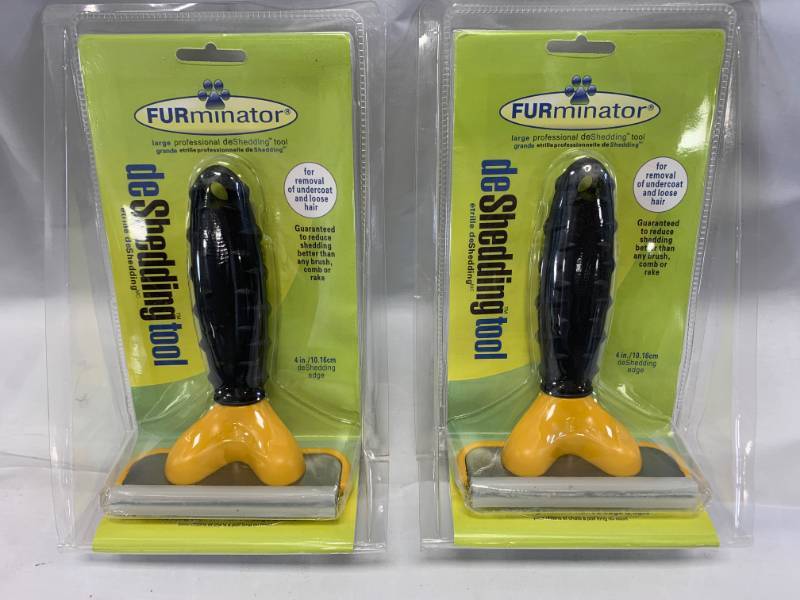 lot 106 image: Lot of 2 DogCat Deshedding Tools