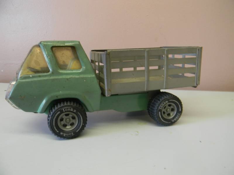 lot 39 image: RARE - Vintage 1970s TONKA SmokeySmokeys Bear Ranger Vehicle Truck - VERY COOL - SEE PICTURES