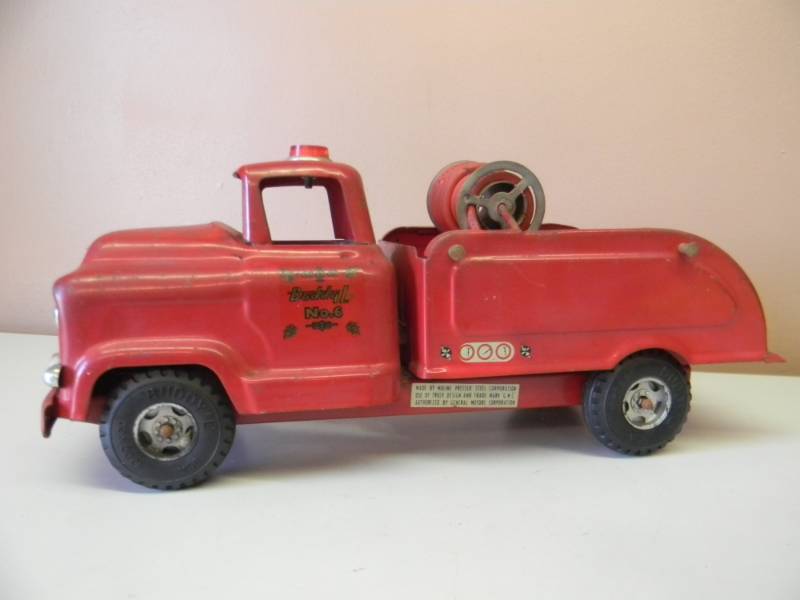 lot 47 image: VINTAGE BUDDY L NO. 6 FIRE TRUCK - NICE VINTAGE PIECE - SEE PICTURES