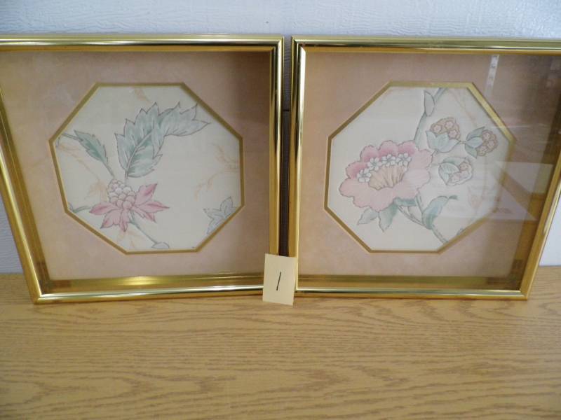 lot 1 image: 2 Piece Artwork