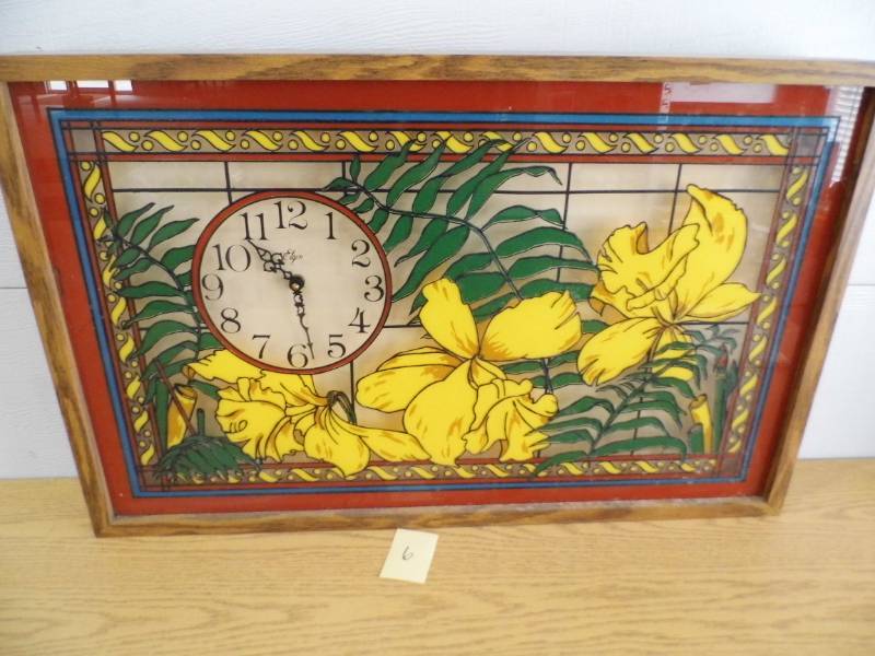 lot 6 image: Floral Clock