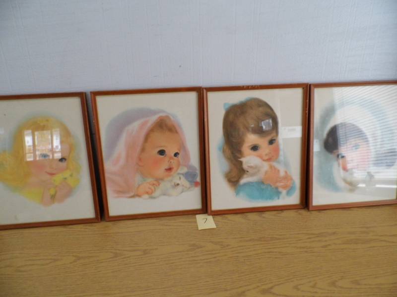 lot 7 image: 4 Piece Artwork