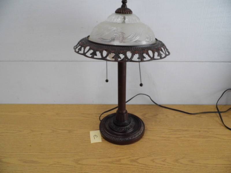 lot 13 image: Metal Lamp