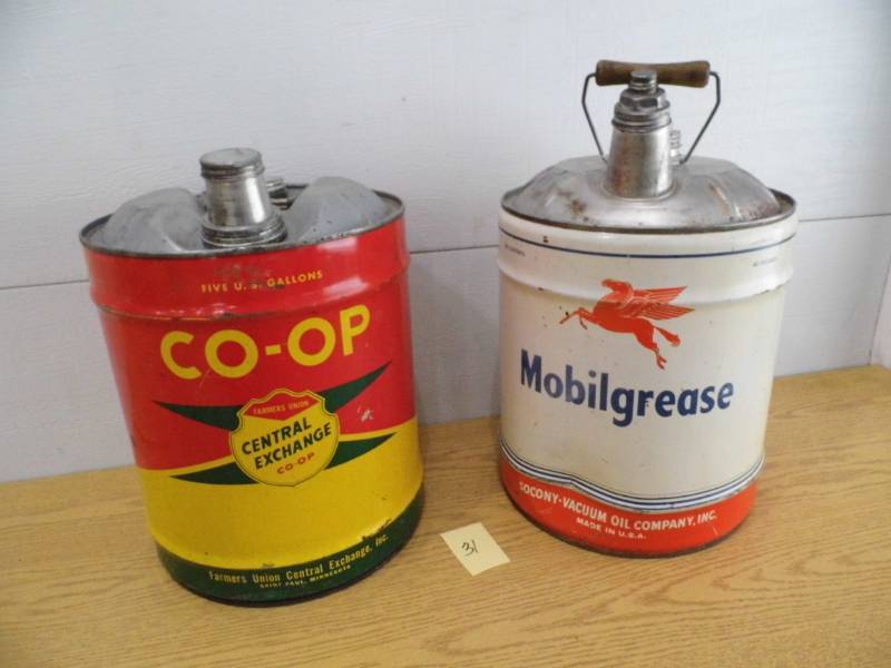 lot 31 image: Vintage Oil  Grease Cans