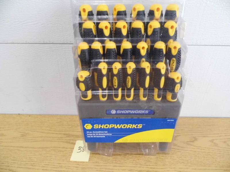lot 38 image: Shopworks 26 pc Screwdriver Set