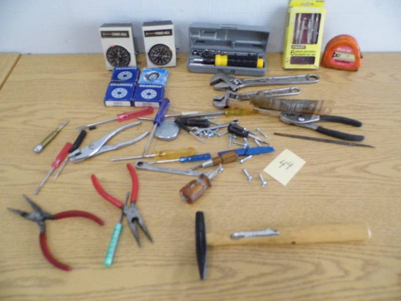 lot 49 image: Assorted Hand Tools