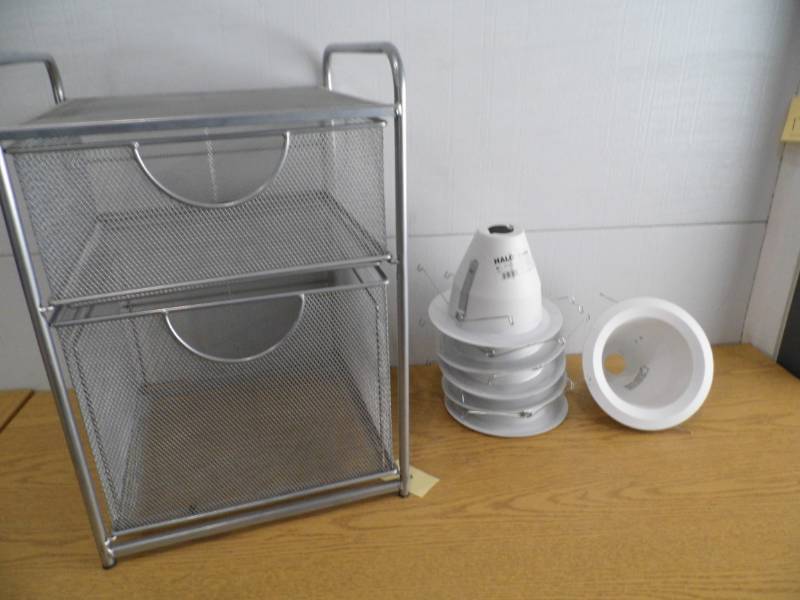 lot 68 image: Metal Organizer - 6 Light Trim Kits