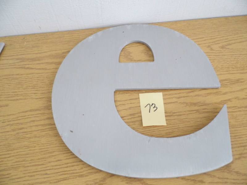 lot 73 image: Aluminum Letter e
