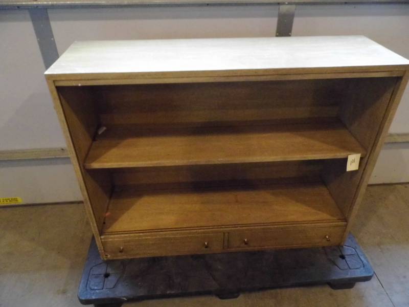lot 101 image: Cabinet
