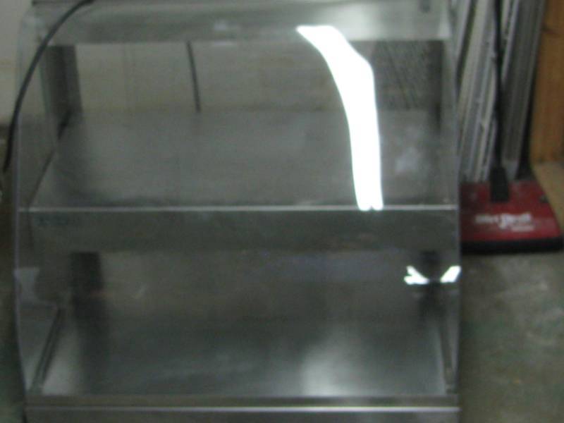 lot 5 image: Heated Food Display Case