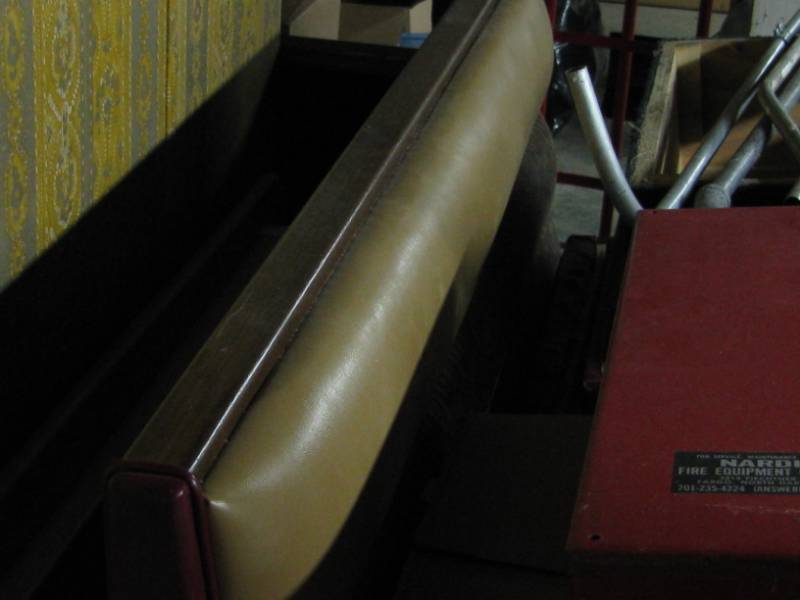 lot 14 image: Booth Bench