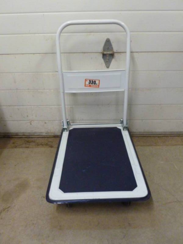 lot 6 image: Cart