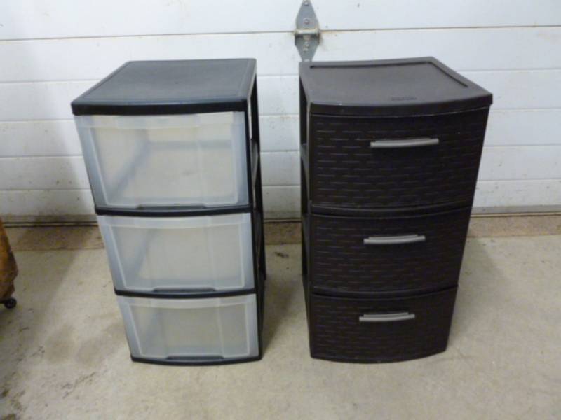 lot 9 image: Organizer Drawer