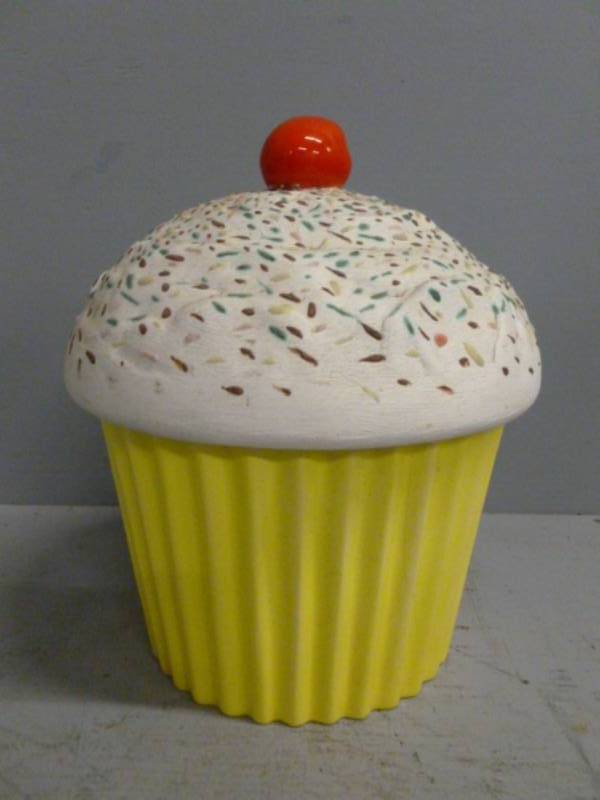 lot 19 image: Cookie Jar