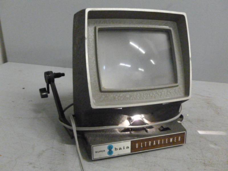lot 51 image: Vintage Camera Item