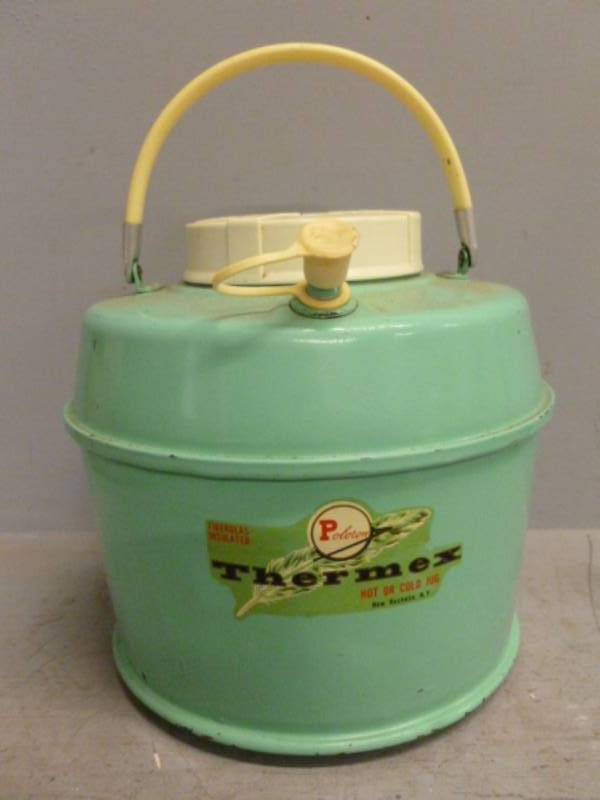lot 63 image: Vintage Water Jug