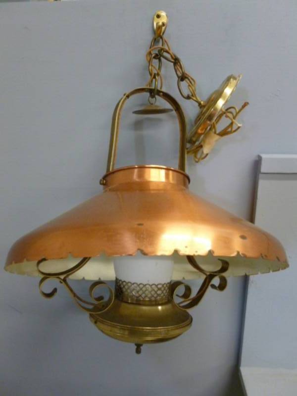 lot 69 image: Vintage Hanging Light