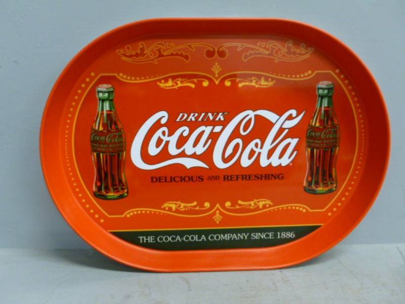 lot 84 image: Coca-Cola Collectible
