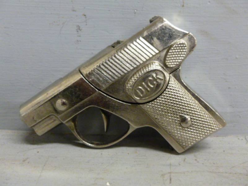 lot 93 image: Vintage Cap Gun