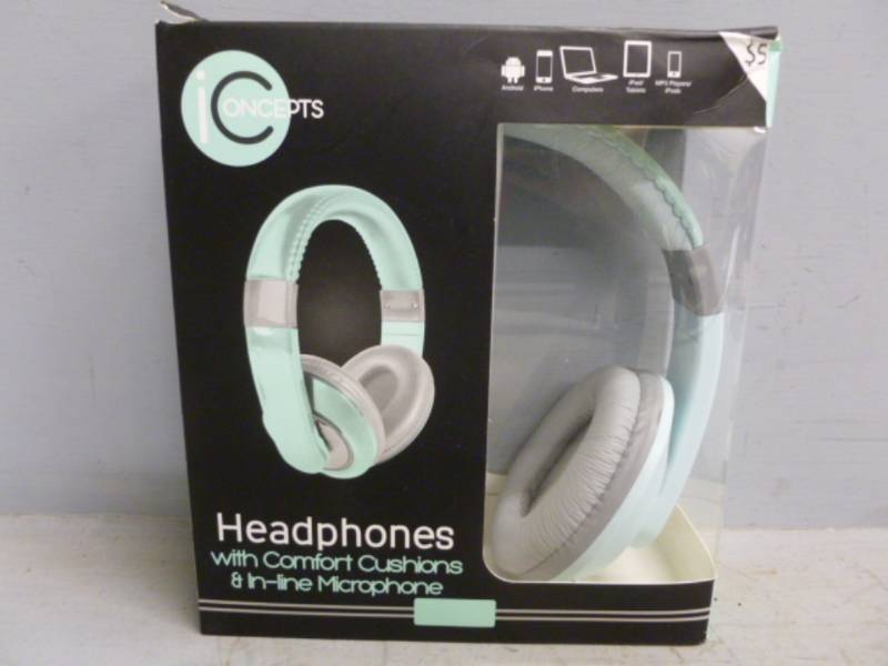 lot 107 image: New Headphones
