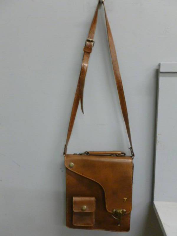lot 145 image: Leather Handbag