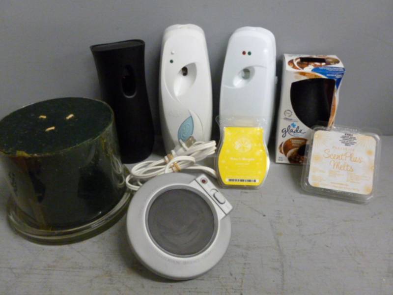 lot 151 image: Aromatic Dispensers