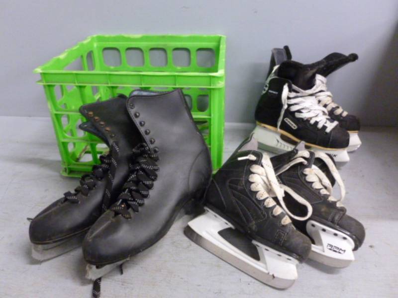 lot 187 image: Vintage Ice Skates