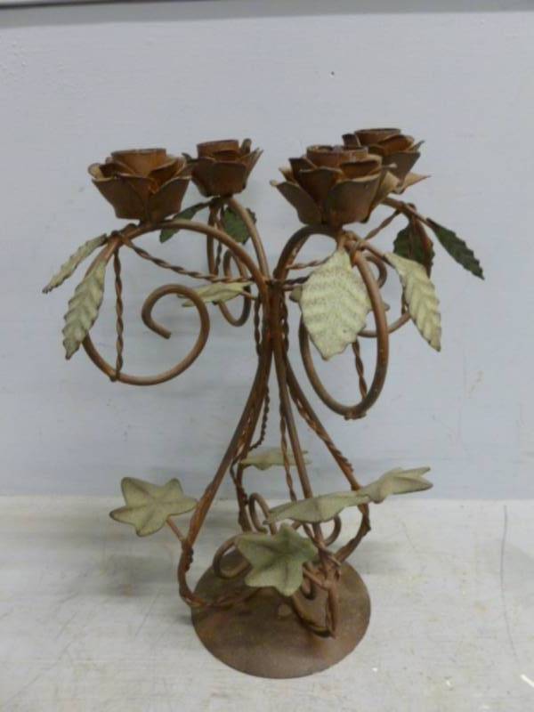lot 203 image: Decorative