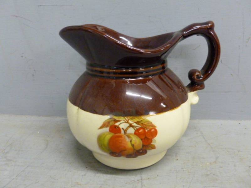 lot 207 image: Vintage McCoy