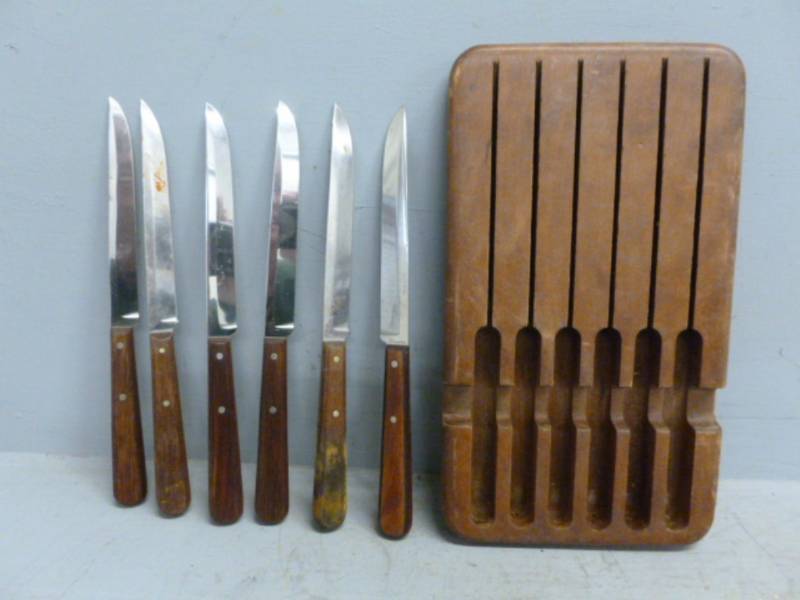 lot 208 image: Vintage Imperial Knife Set