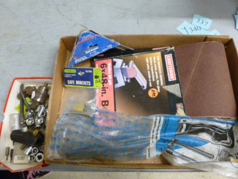 lot 320 image: Tools