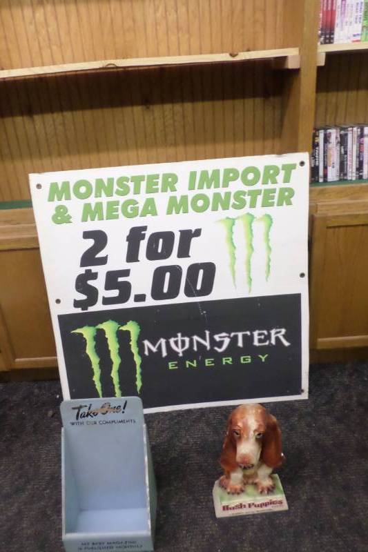 lot 72 image: Hush Puppies Brand Dog Statue, 35 x 35 Monster Sign