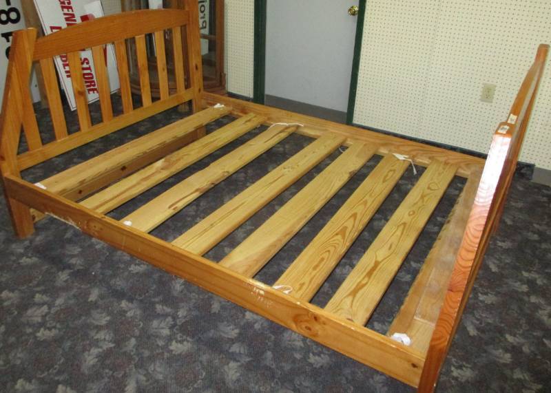 lot 7 image: Full Size Bed Frame