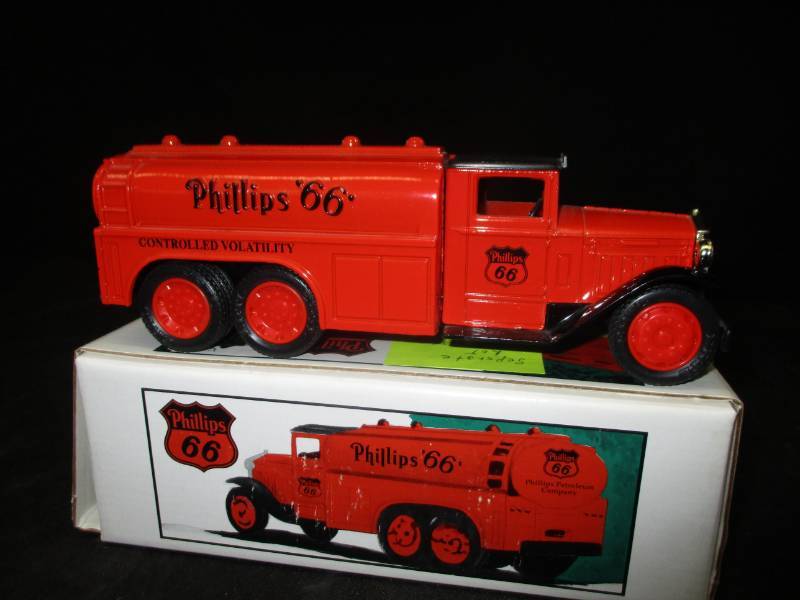 lot 34 image: Phillip 66 Tanker Truck