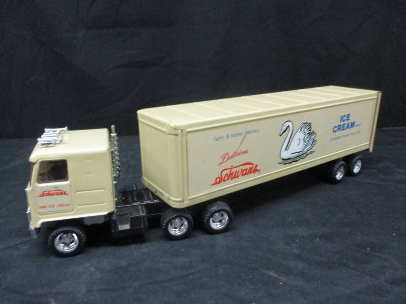 lot 37 image: Schwans Icecream Semi Truck