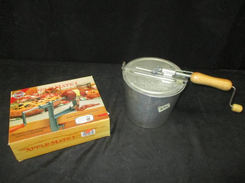 lot 51 image: Apple Peeler Corer and Popcorn Popper