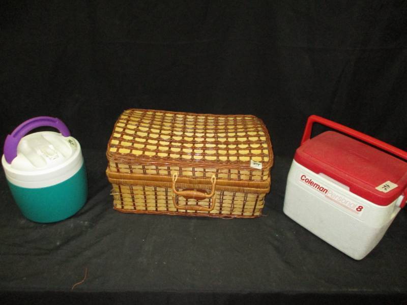 lot 58 image: Picnic basket, Linens, cooler and water jug