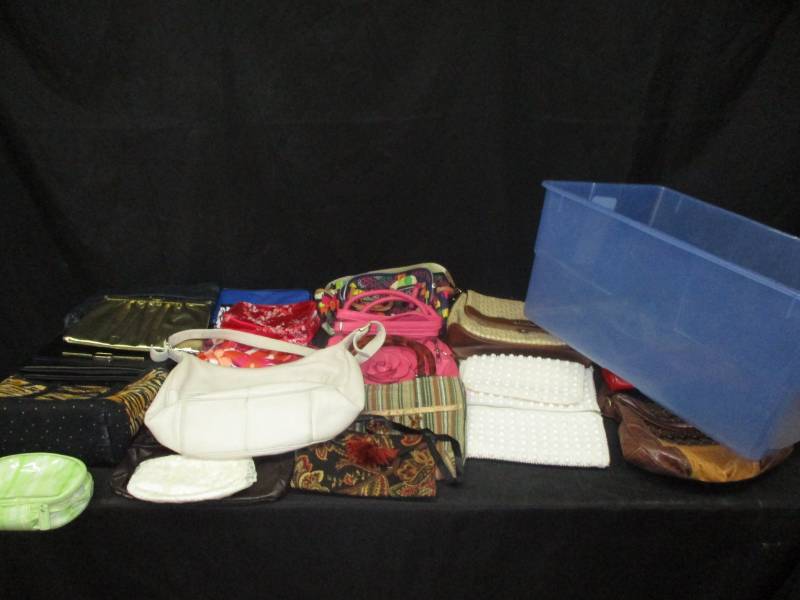 lot 60 image: Tub full of nice purse