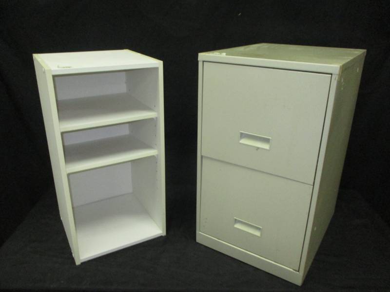 lot 89 image: Storage Containers