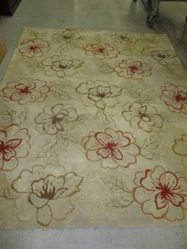 lot 96 image: Nice Area Rug size in Pictures