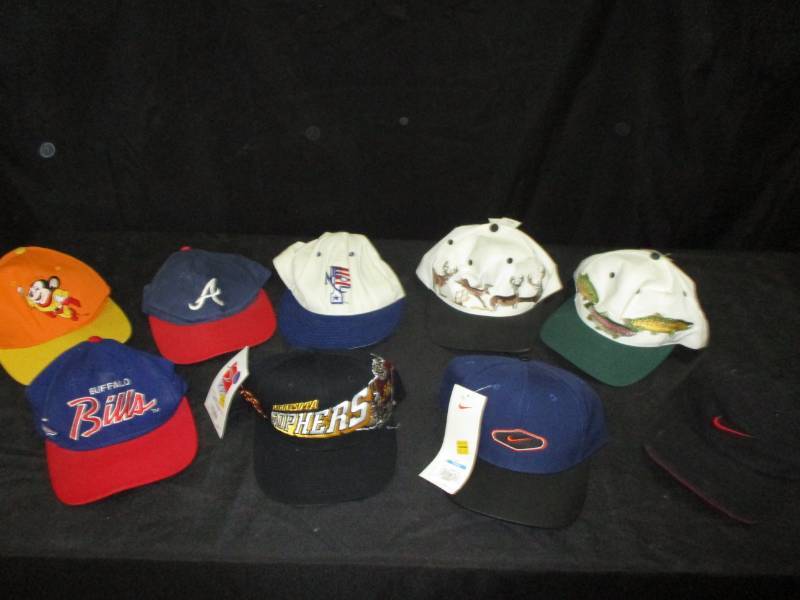 lot 105 image: Caps