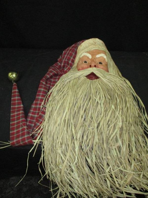 lot 123 image: Large Santa, Adorable with long cap and beard