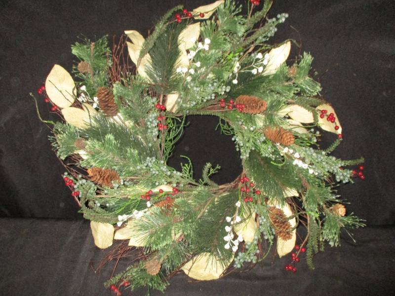 lot 129 image: Wreath